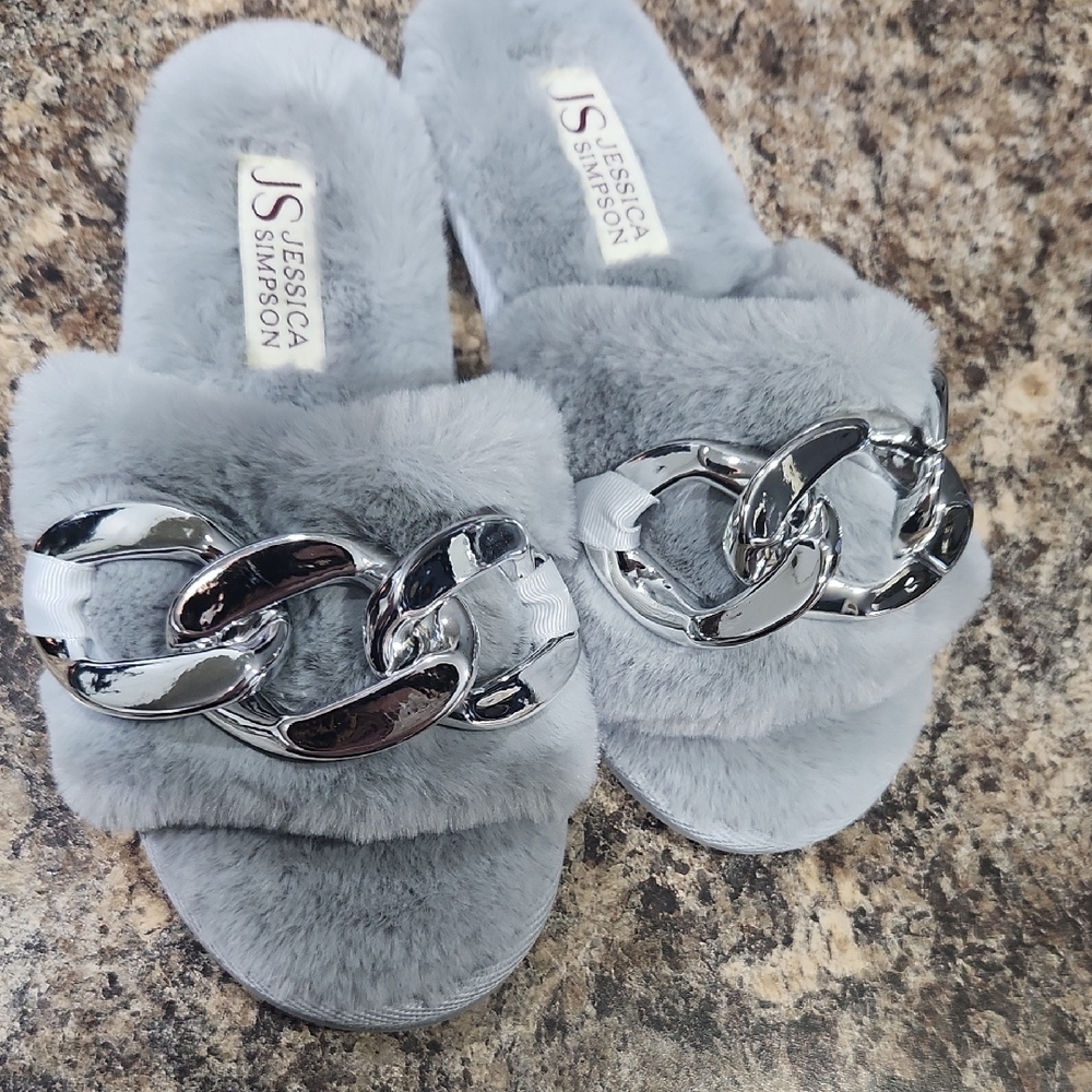 Jessica Simpson Silver and Gray Plush Slippers Size 6-7 - Picture 7 of 10